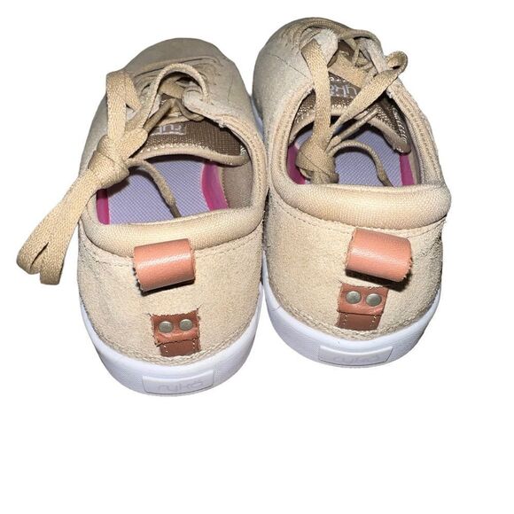 Ryka tan suede women’s low top lace sneakers size 9.5 - Picture 3 of 8